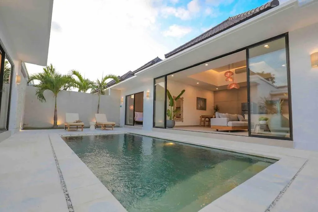 סמיניאק Villa Efire-3 Bedroom With Pool